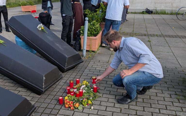 Pressemitteilung: Beschluss zum Abschiebezentrum – Ein dunkler Tag für Schönefeld