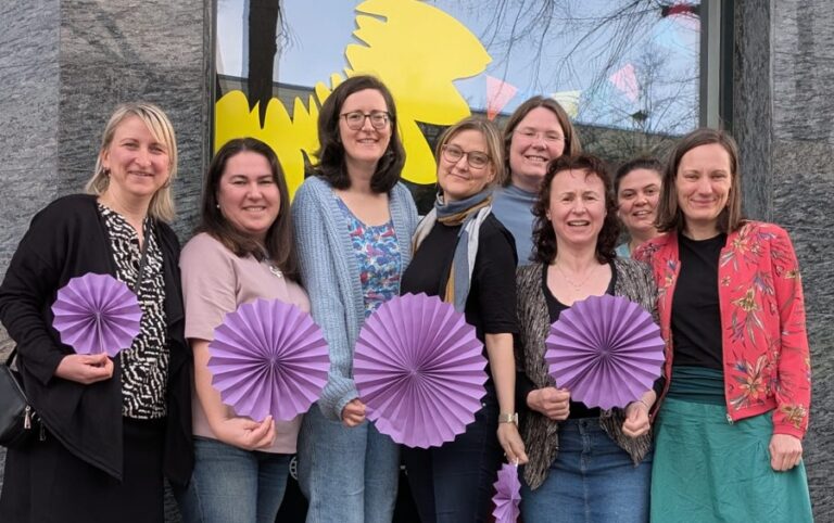Sweet Solidarity: Kaffee & Kuchen zum Internationalen Frauentag in Lübben